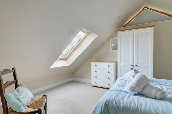Large Modern Farmhouse in Umberleigh, With Heigh Ceilings and Beautiful Terrace