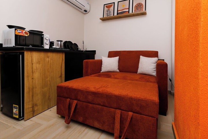 Room 98 of 150