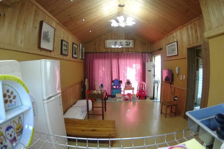 Room 17 of 182