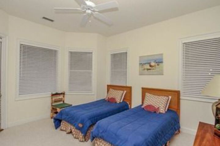 Room 13 of 48