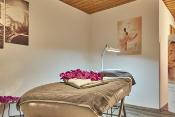Spa 41 of 56