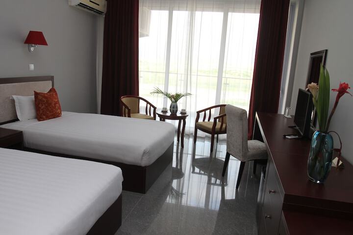 Room 25 of 29