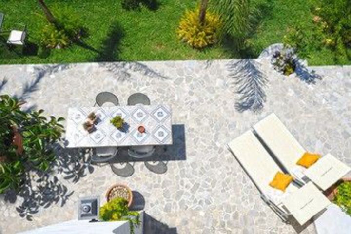 Terrace/Patio 31 of 32