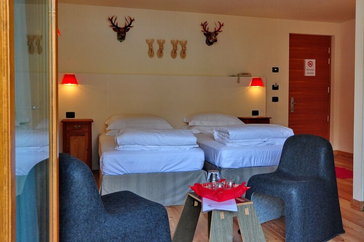 Room 6 of 48