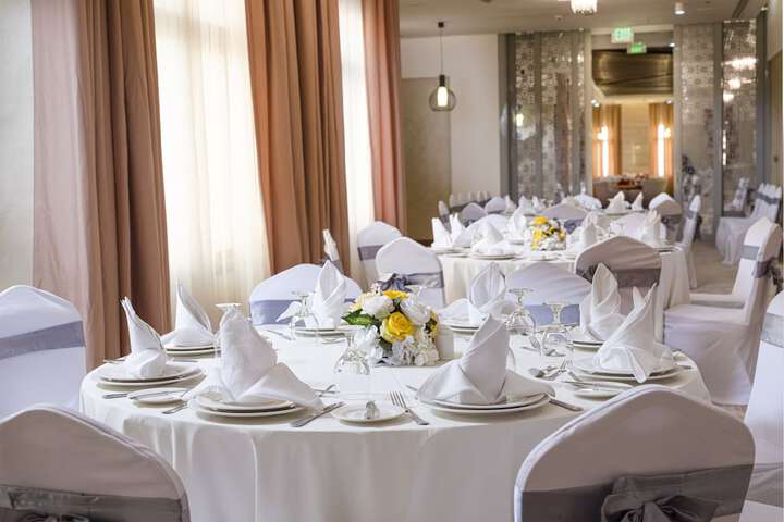 Ballroom/Hall 40 of 43
