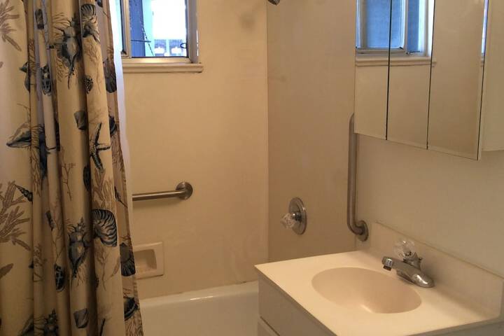Room 107 of 125