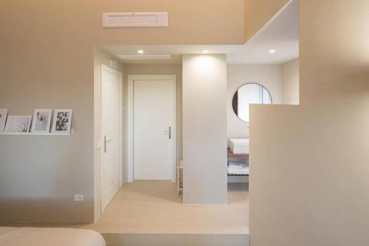 Room 6 of 21
