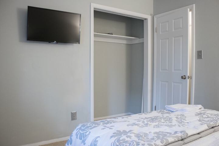 Room 4 of 19
