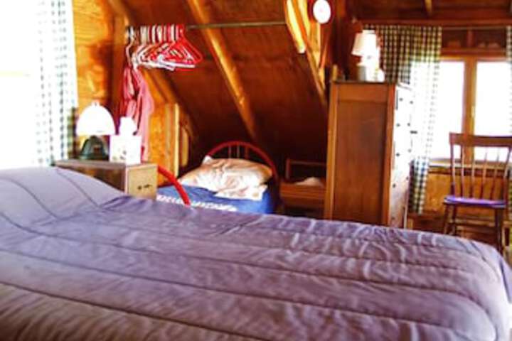 Room 10 of 13