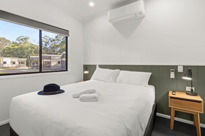 Room 20 of 102