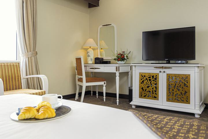 Room 10 of 60