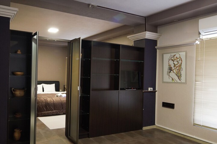 Room 55 of 84