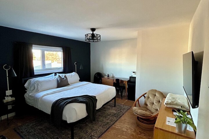Room 5 of 24