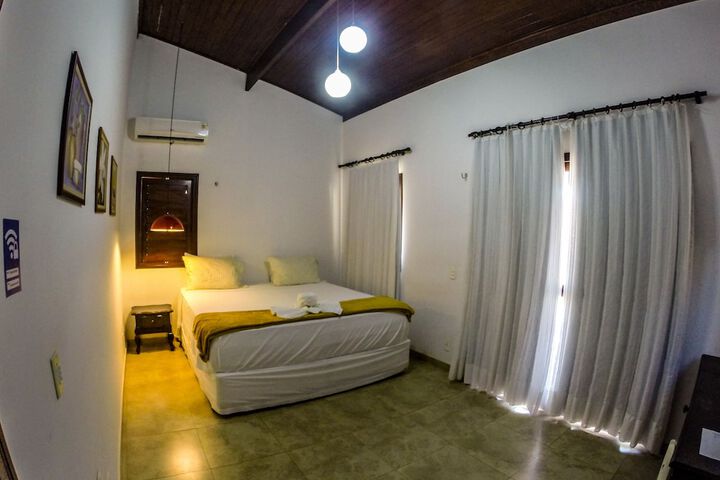 Room 15 of 48