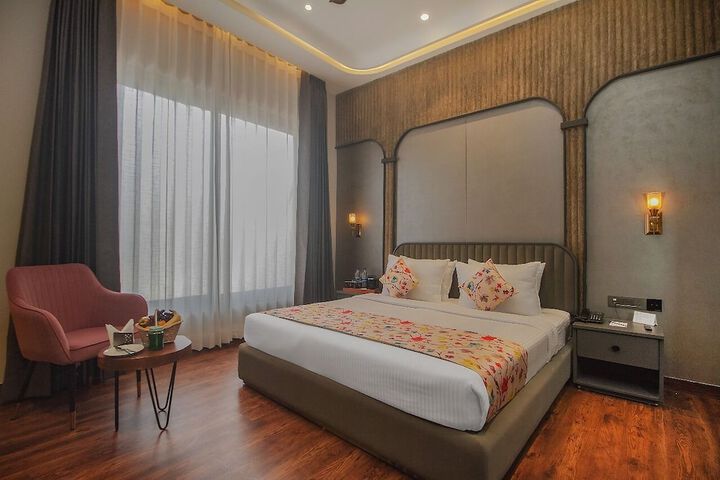 Room 20 of 38
