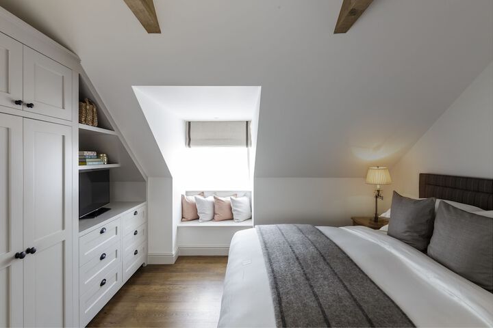 Room 15 of 105