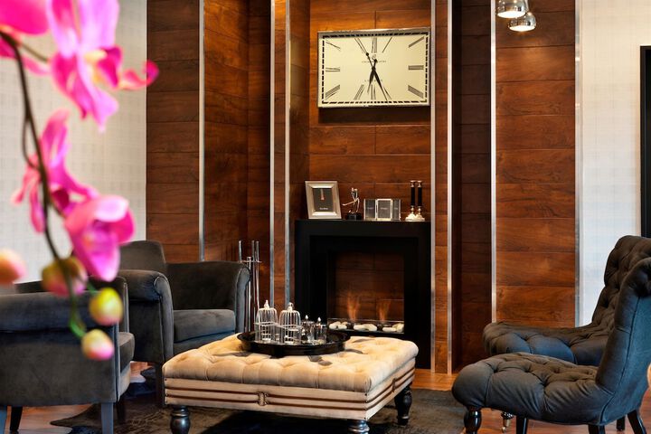 Guest Lobby