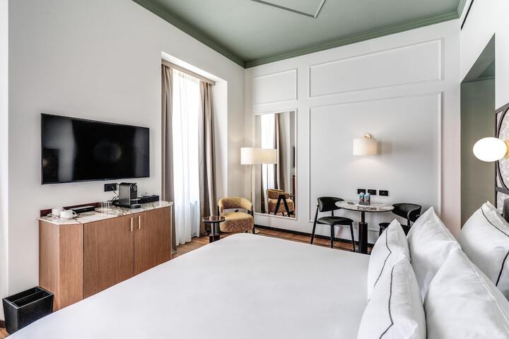 Room 18 of 91