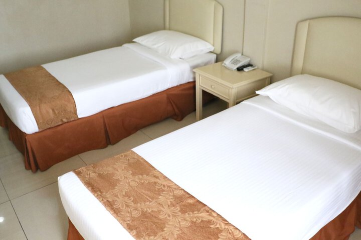 Room 5 of 40