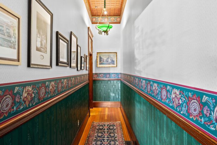 Ballroom/Hall 38 of 47