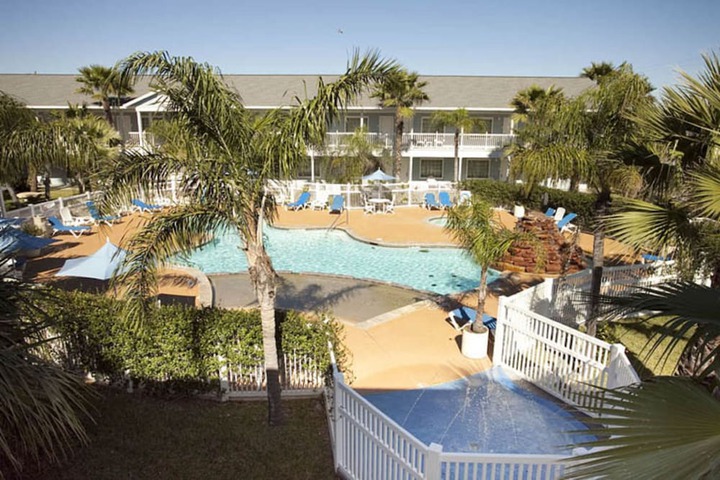 Pool 41 of 68