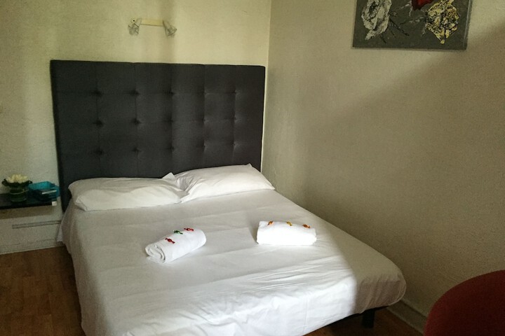Room 3 of 11