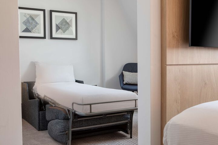 Room 45 of 103