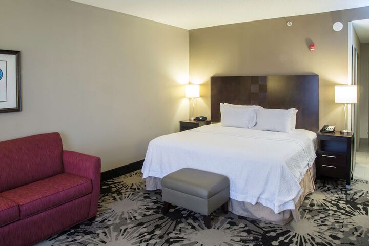 1 King Bed (16 of 24)