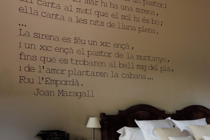 Room 28 of 147