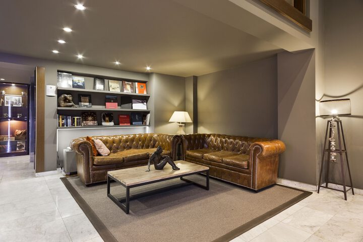 Guest Lobby