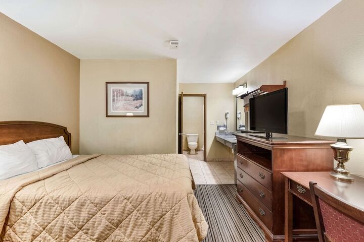 2 Double Beds (14 of 15)