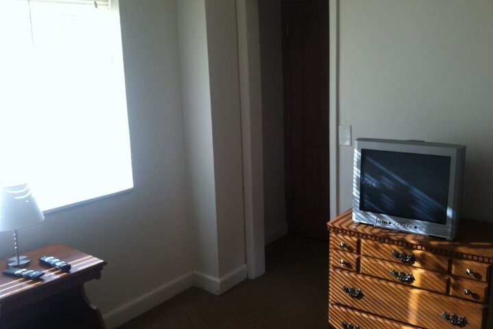 Room 2 of 14