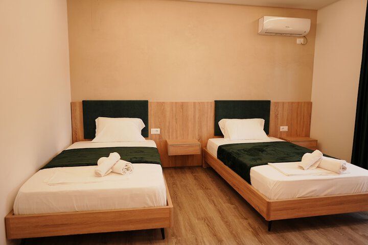 Room 5 of 38