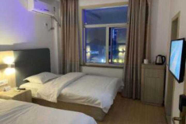 Room 19 of 19