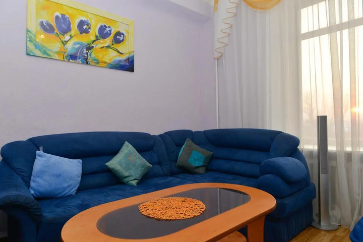 Room 2 of 4