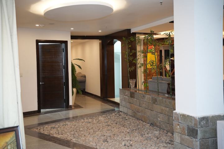 Hotel 33 of 34