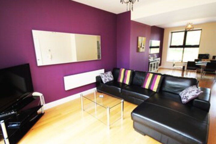 Room 40 of 229
