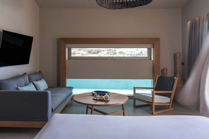 Room 28 of 100
