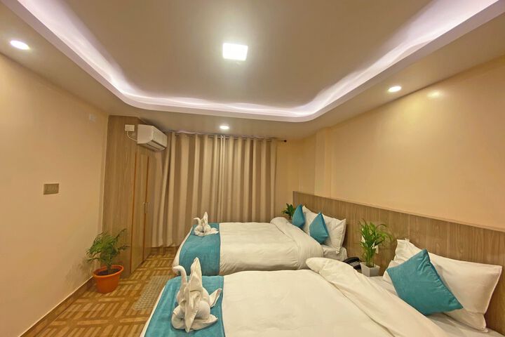 Room 18 of 119