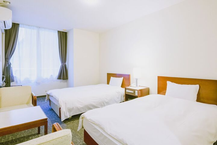 Room 16 of 49