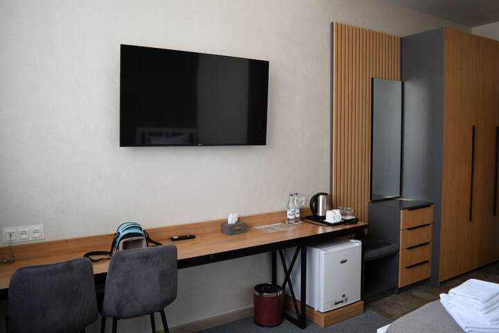Room 6 of 38