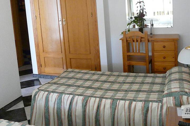 Room 4 of 41