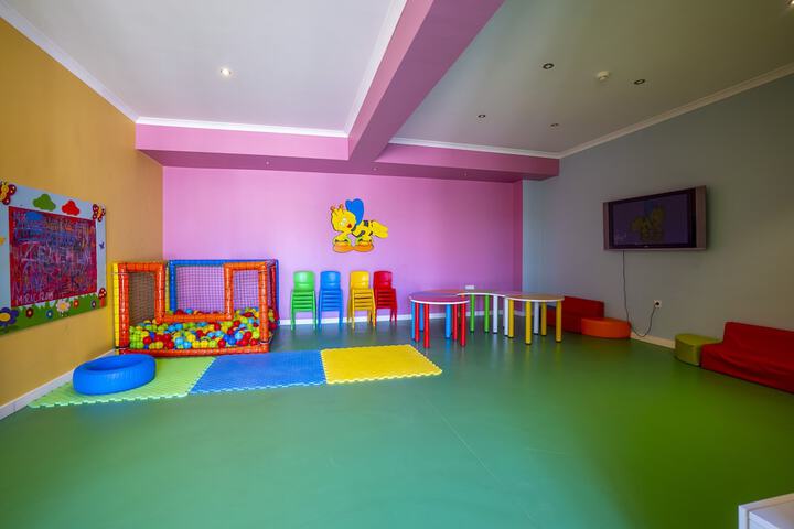 Childrens Activities 124 of 177