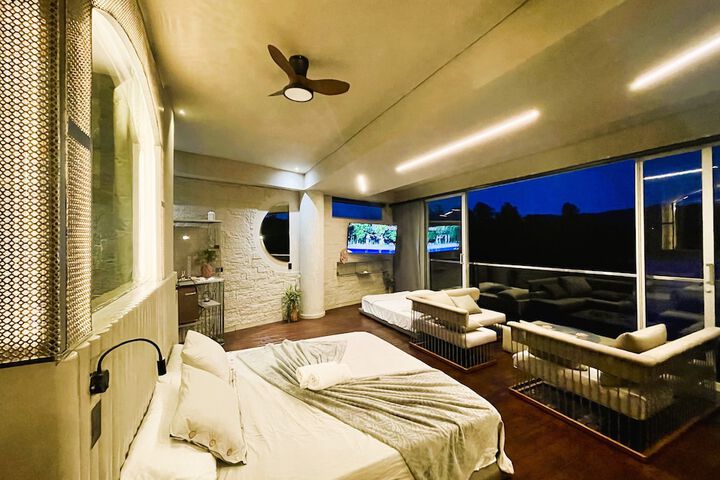 Room 21 of 87