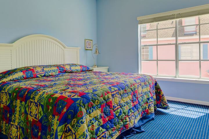 Room 11 of 36