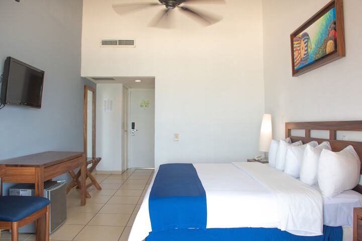 Room 17 of 112