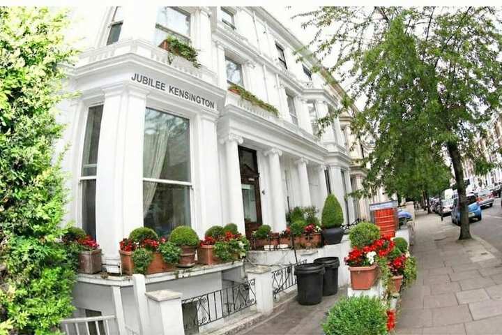 Hotel Entry