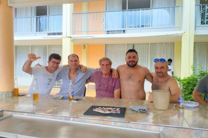 Pool 21 of 28