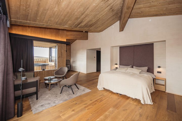 Room 21 of 54