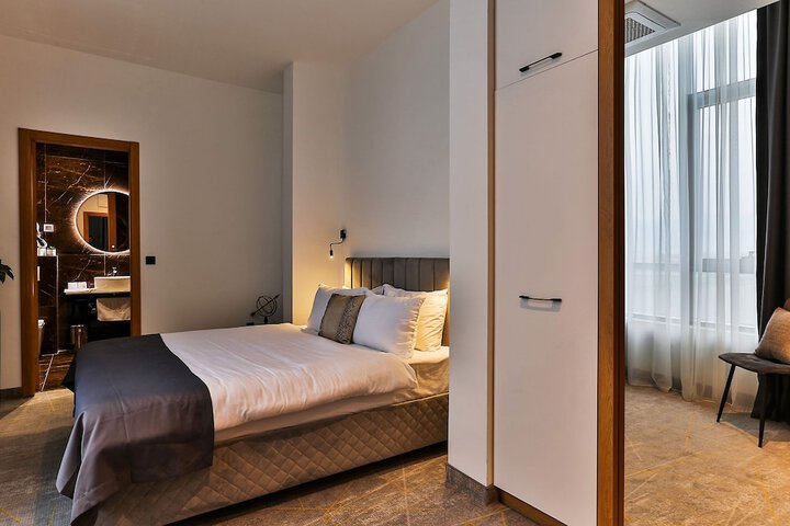 Room 25 of 70